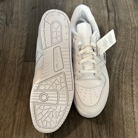 Adidas White Rivalry Low Men’s Shoe - Picture 4 of 4